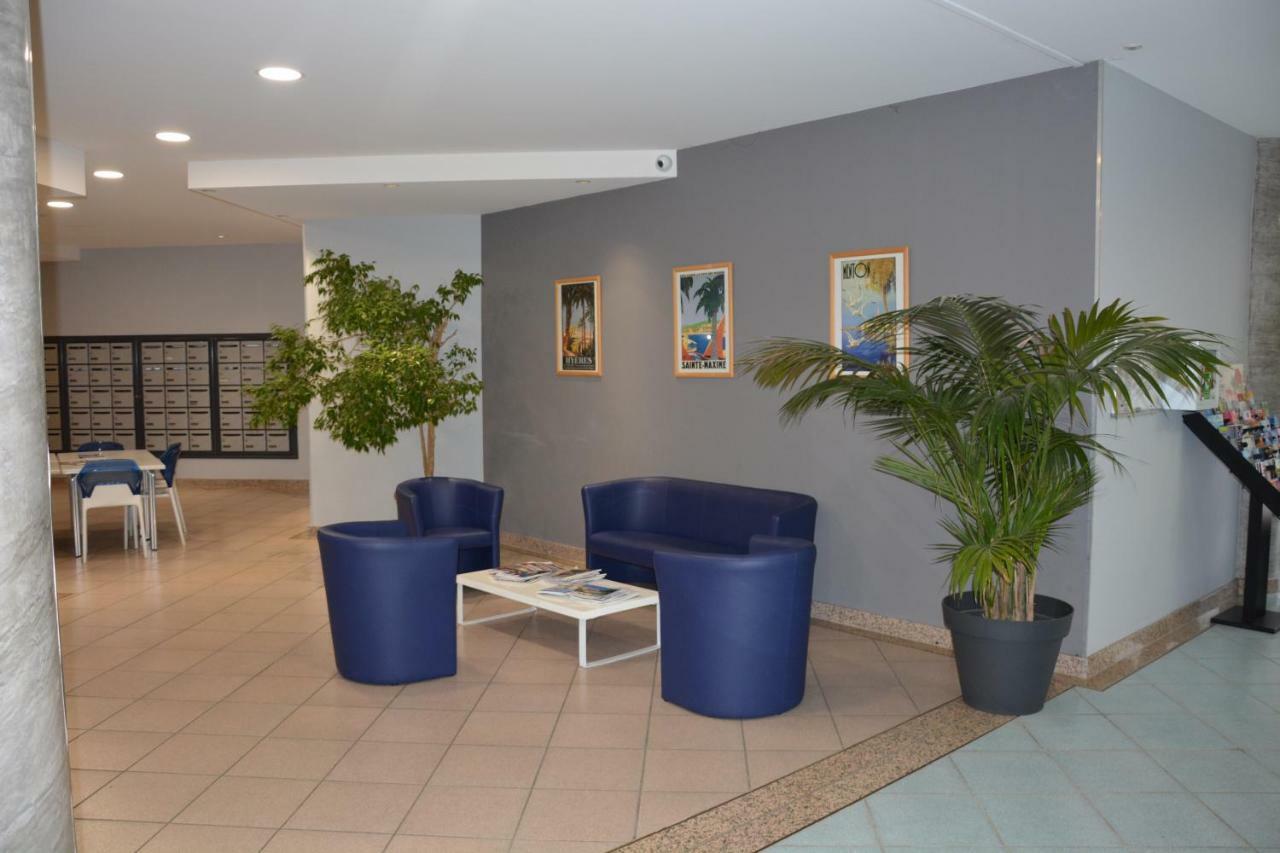 Appartement T2 De Standing Au Pied Des Plages Golfe-Juan Dış mekan fotoğraf