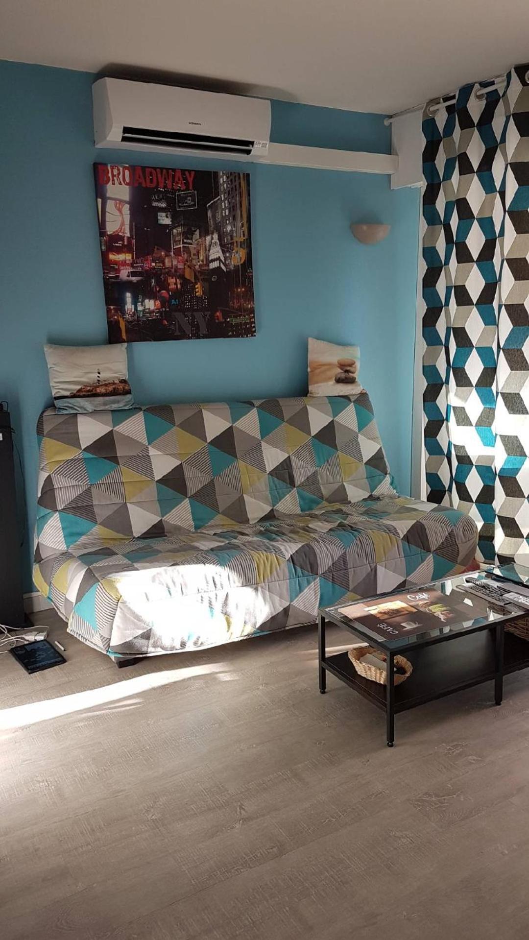 Appartement T2 De Standing Au Pied Des Plages Golfe-Juan Dış mekan fotoğraf
